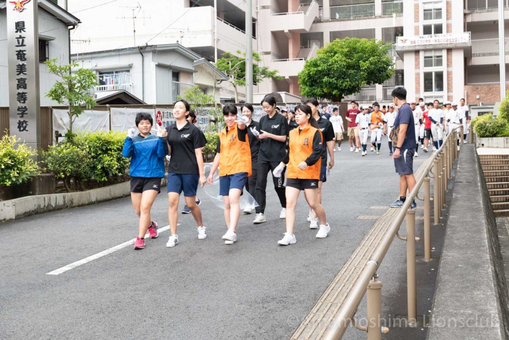 奄美大島ライオンズクラブ 130人参加！４クラブ初の合同作業写真